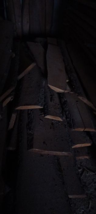 Суха необрізна дошка