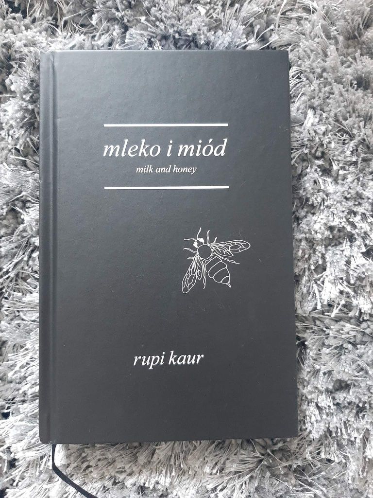 Mleko i miód Rupi Kaur