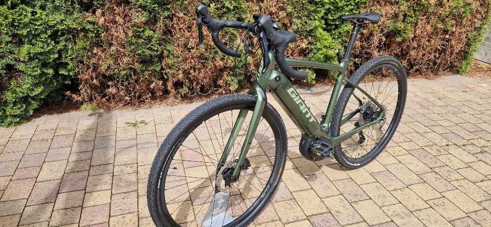 Rower Elektryczny Giant REVOLT E+ PRO Rozmiar M