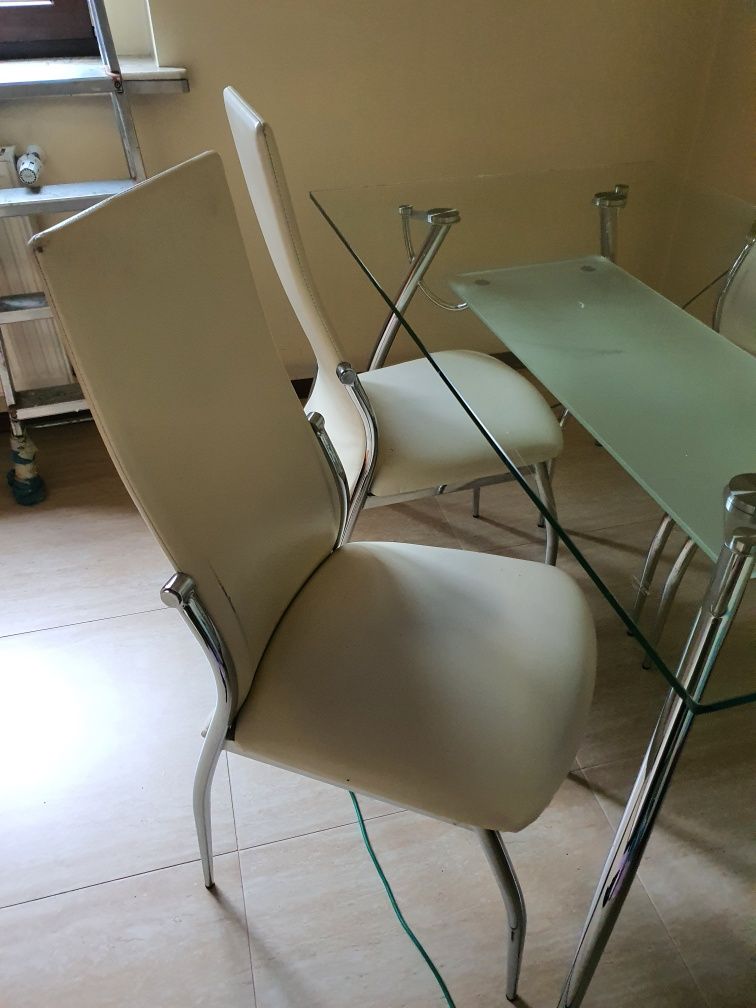 Stół z krzesłami krzesla stół