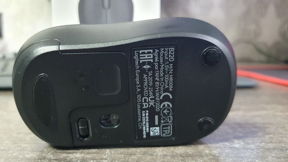 Миша Logitech B220 Silent Charcoal