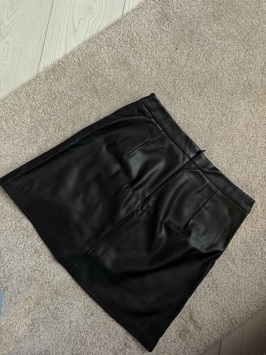 Кожаная юбка Л в идеальном состоянии