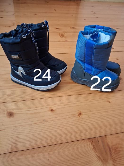 Кросівки,чобітки зимові.