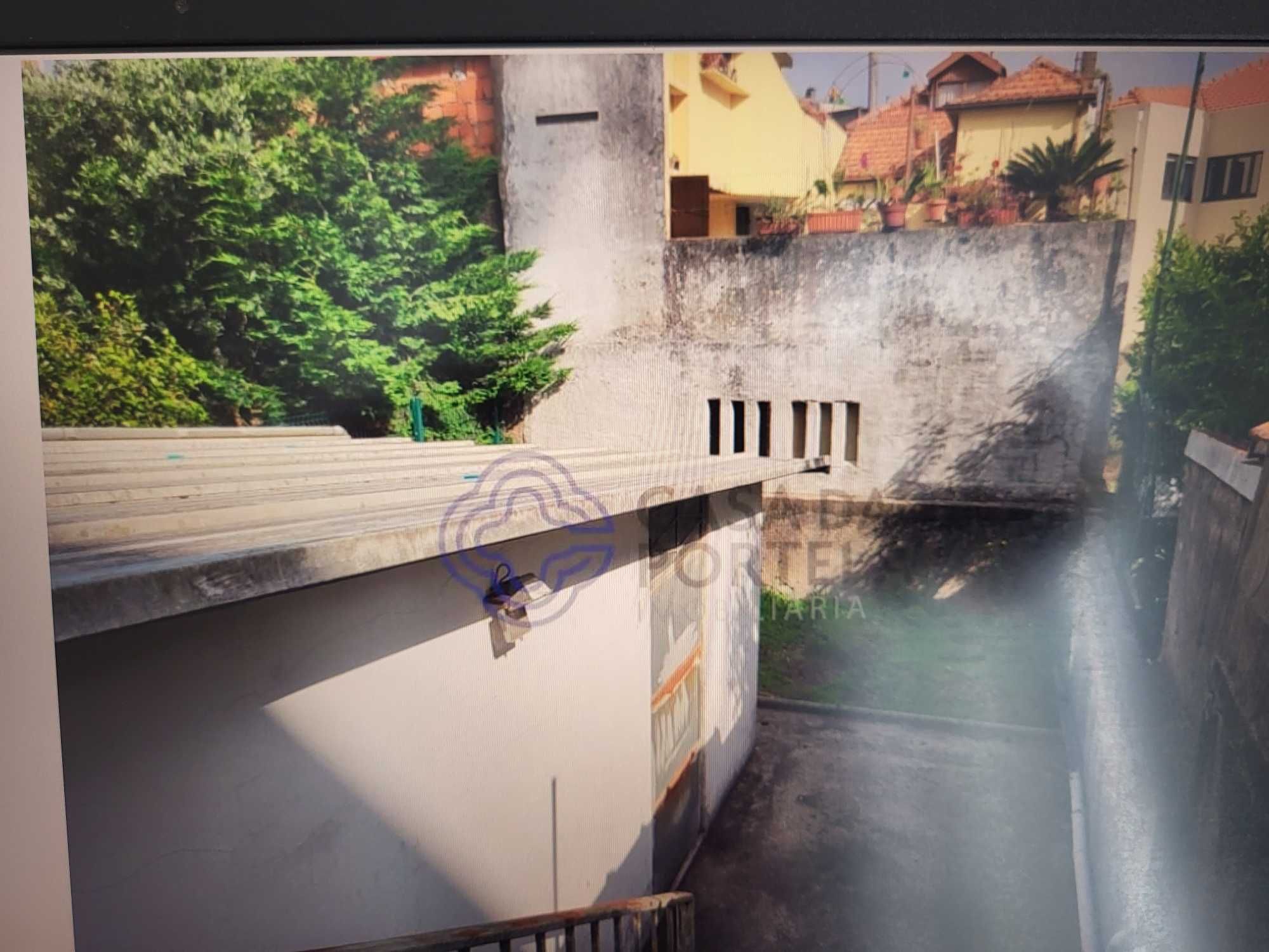 loja 2 frentes 2 pisos armazém e jardim porto