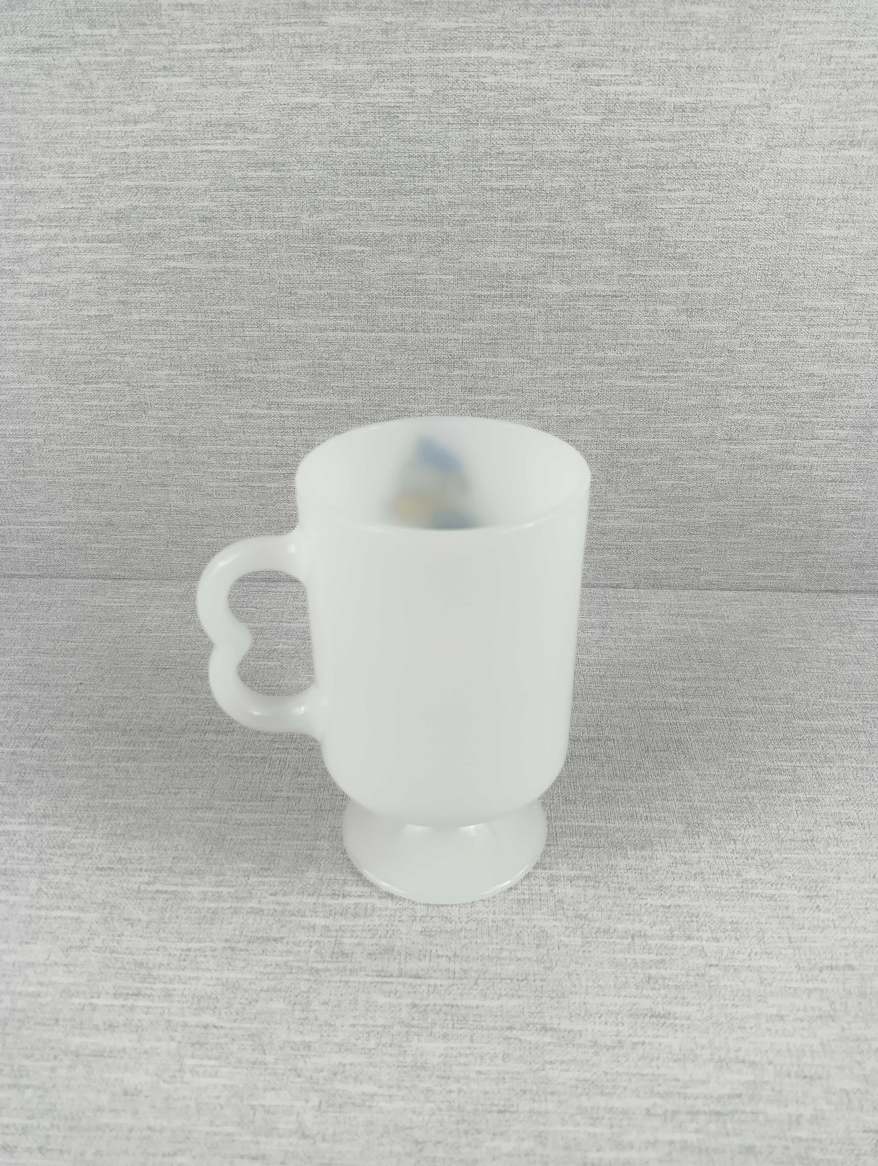 Kubek z mlecznego szkła z Kaczorem Donaldem Walt Disney Retro