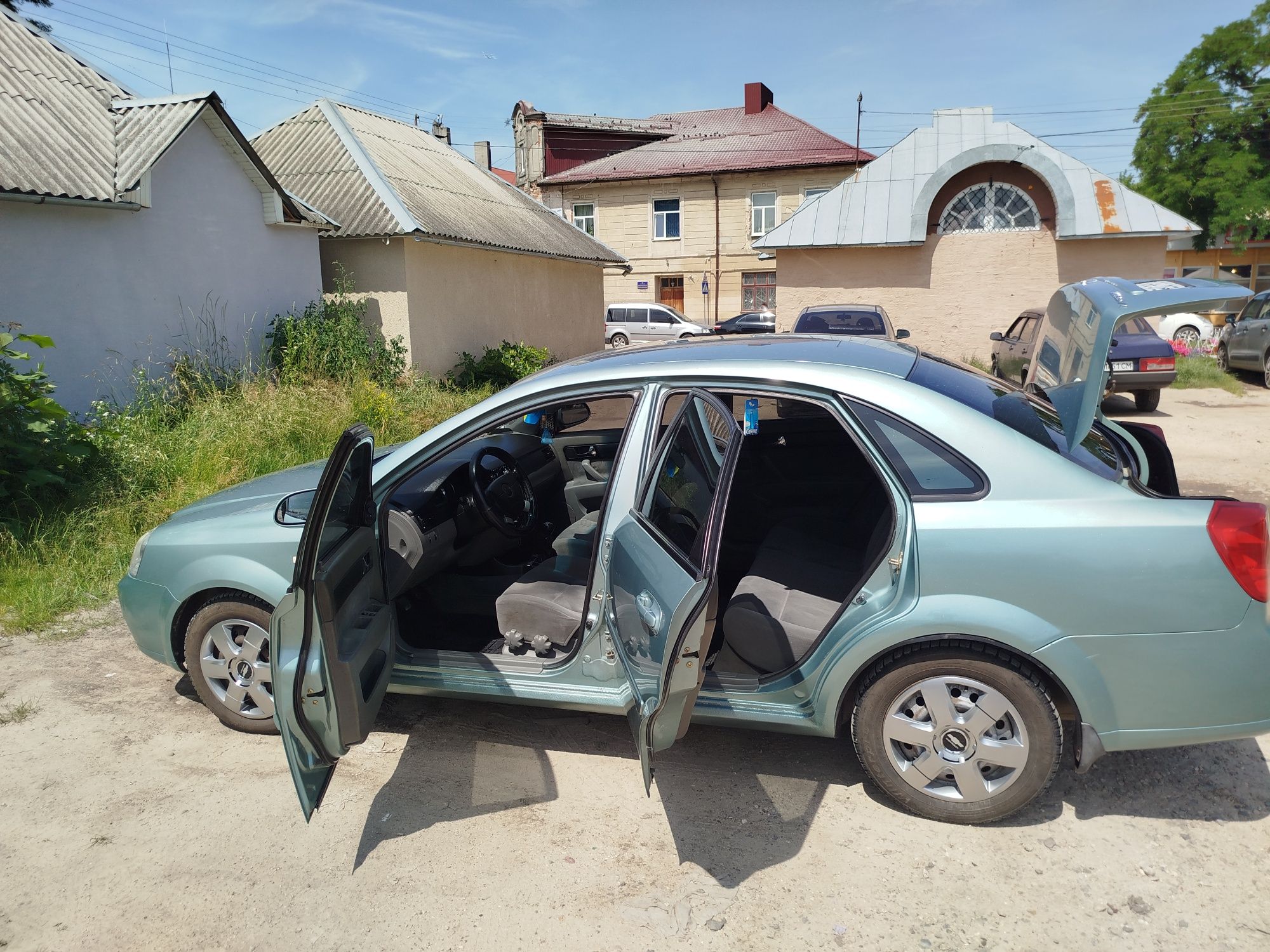 Продам Chevrolet Lacetti.   380985817967 (Роман)