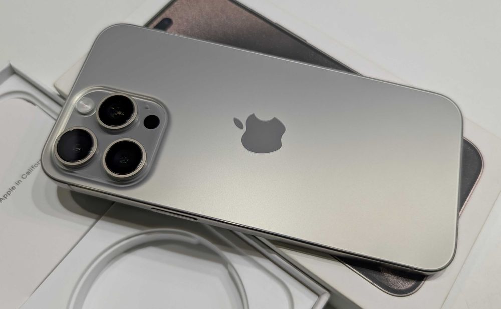 Apple iPhone 15 Pro Max/256GB Natural Titanium телефон (оригинал)