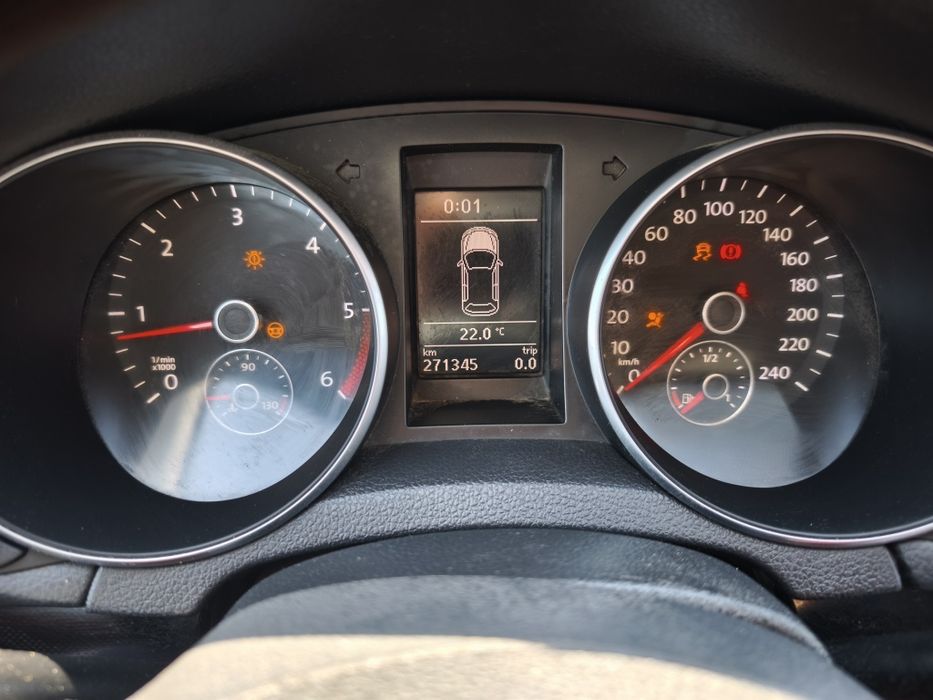 VW Golf 1.6 TDI 105cv