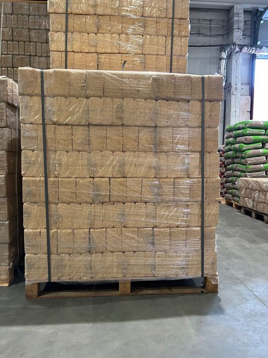 Brykiet drzewny sosnowy kostka typu RUF , transport z windą