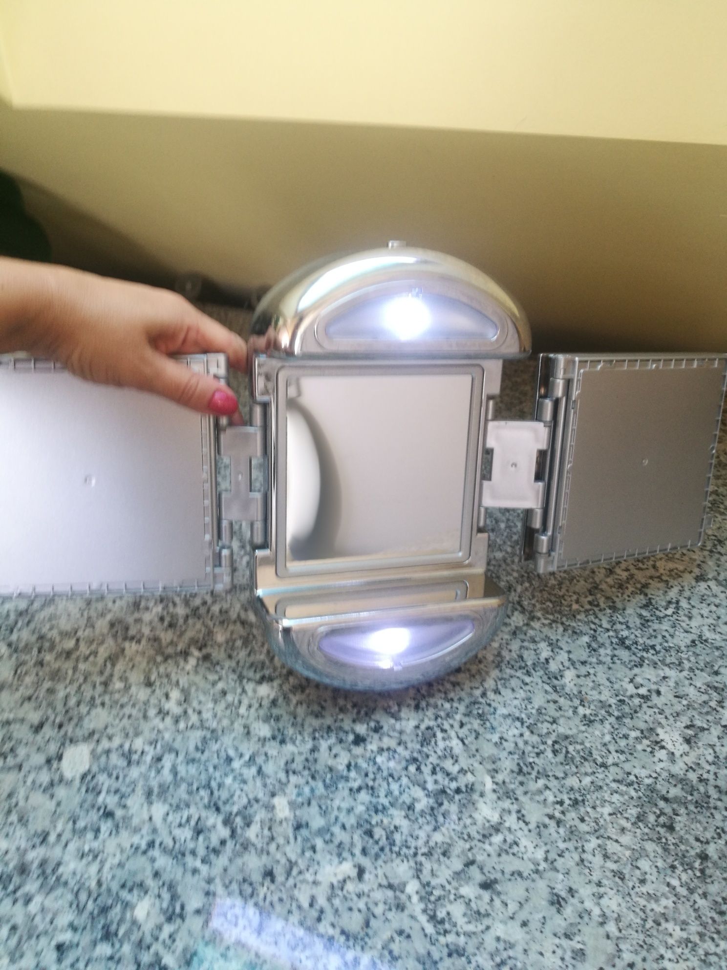 Lusterko toaletka Led