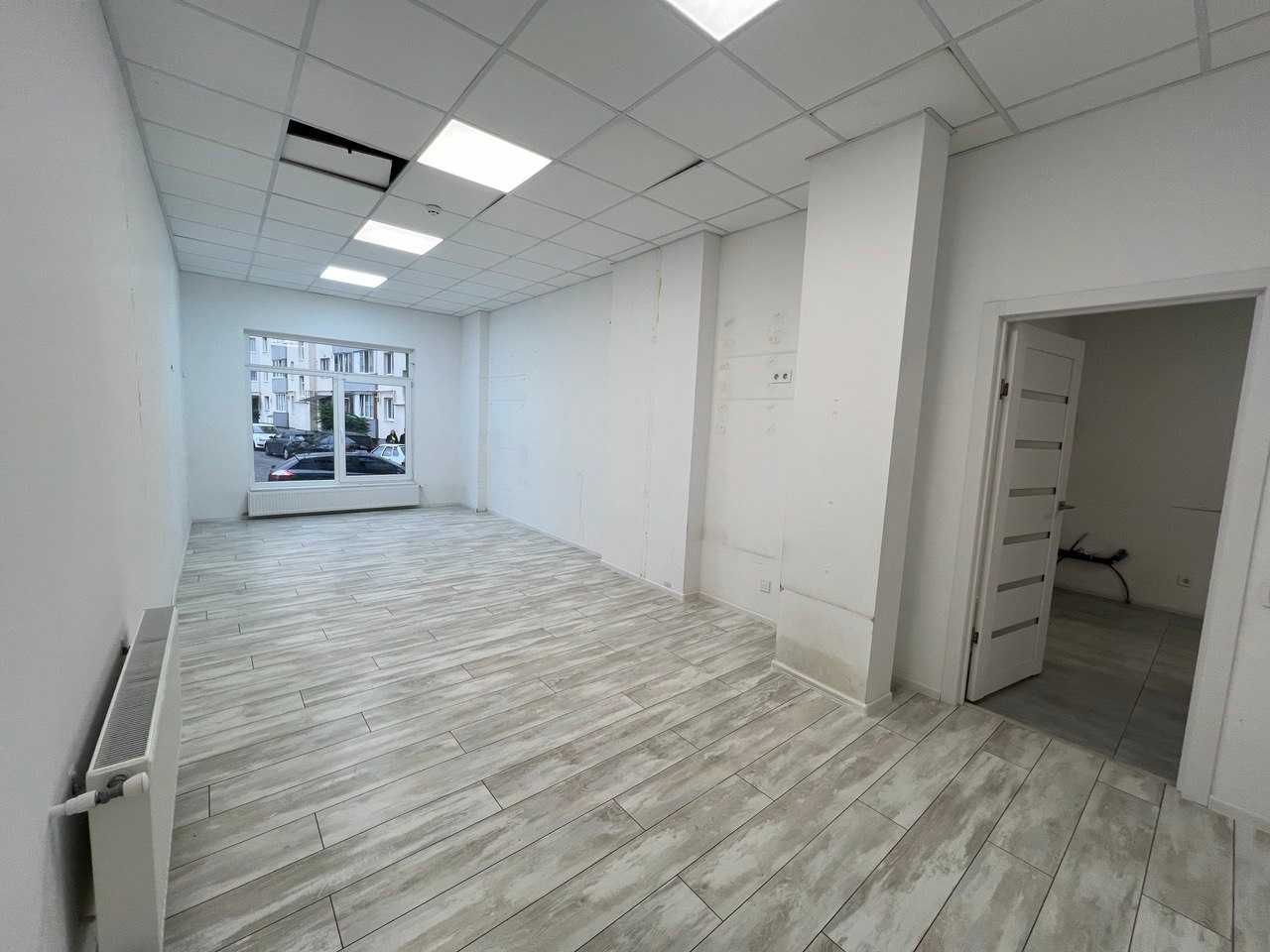 Продаж фасадного торгововго приміщення по вул. Тернопільська, 21к