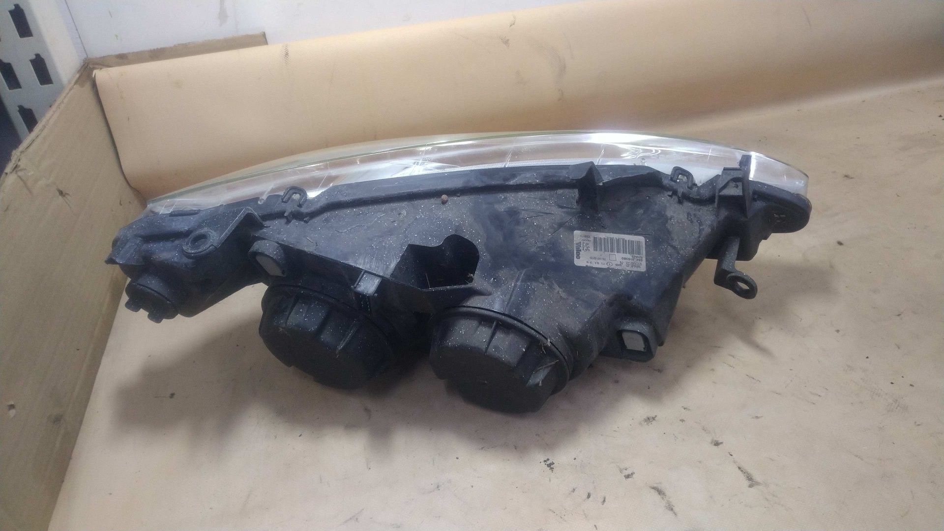 / Peugeot 307 lampa lewa przednia EU