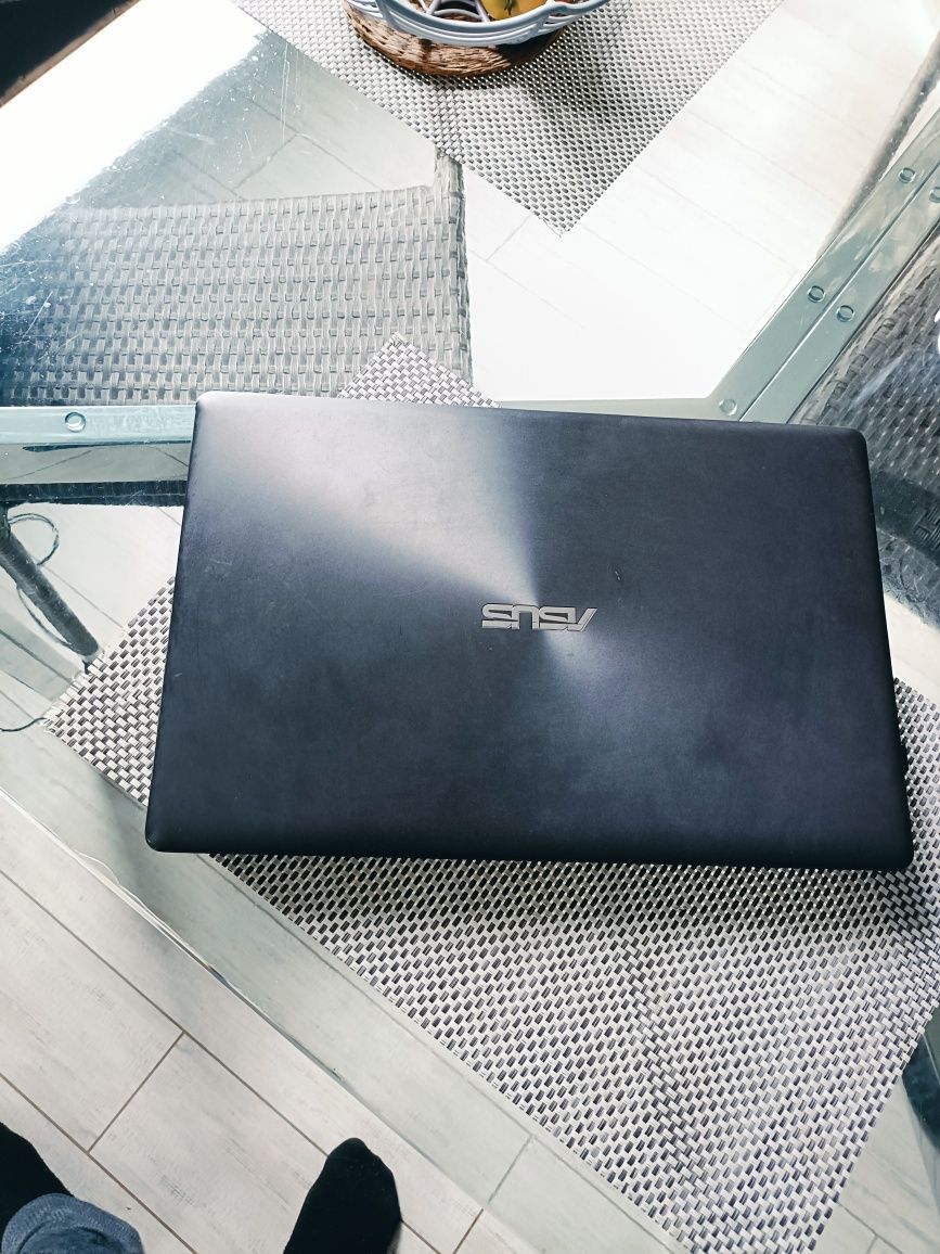 Продам superslym Ноутбук Asus X550V