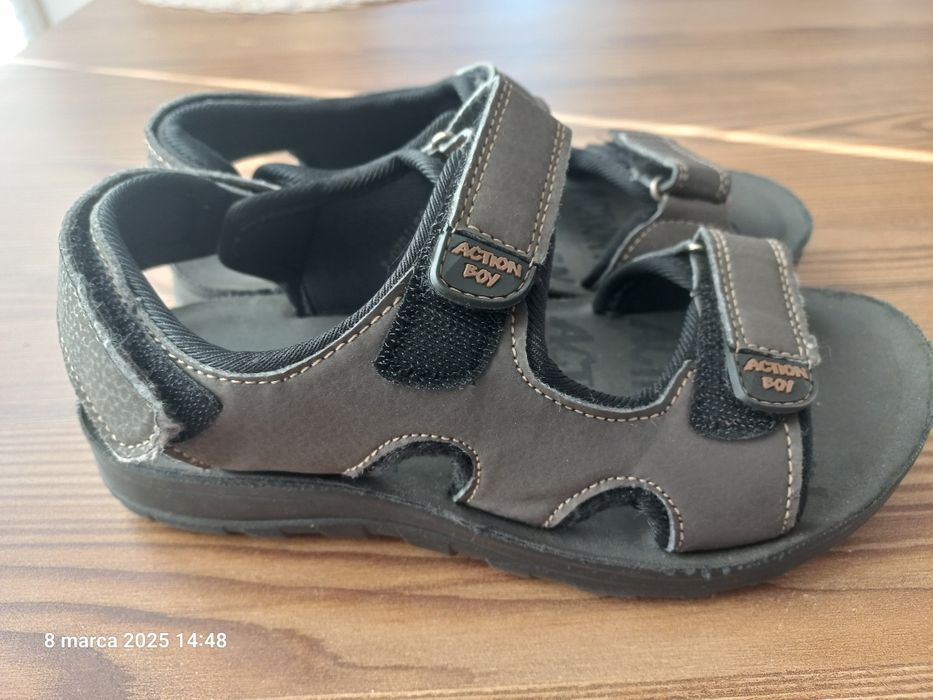 Sandałki chłopięce r.33 action boy