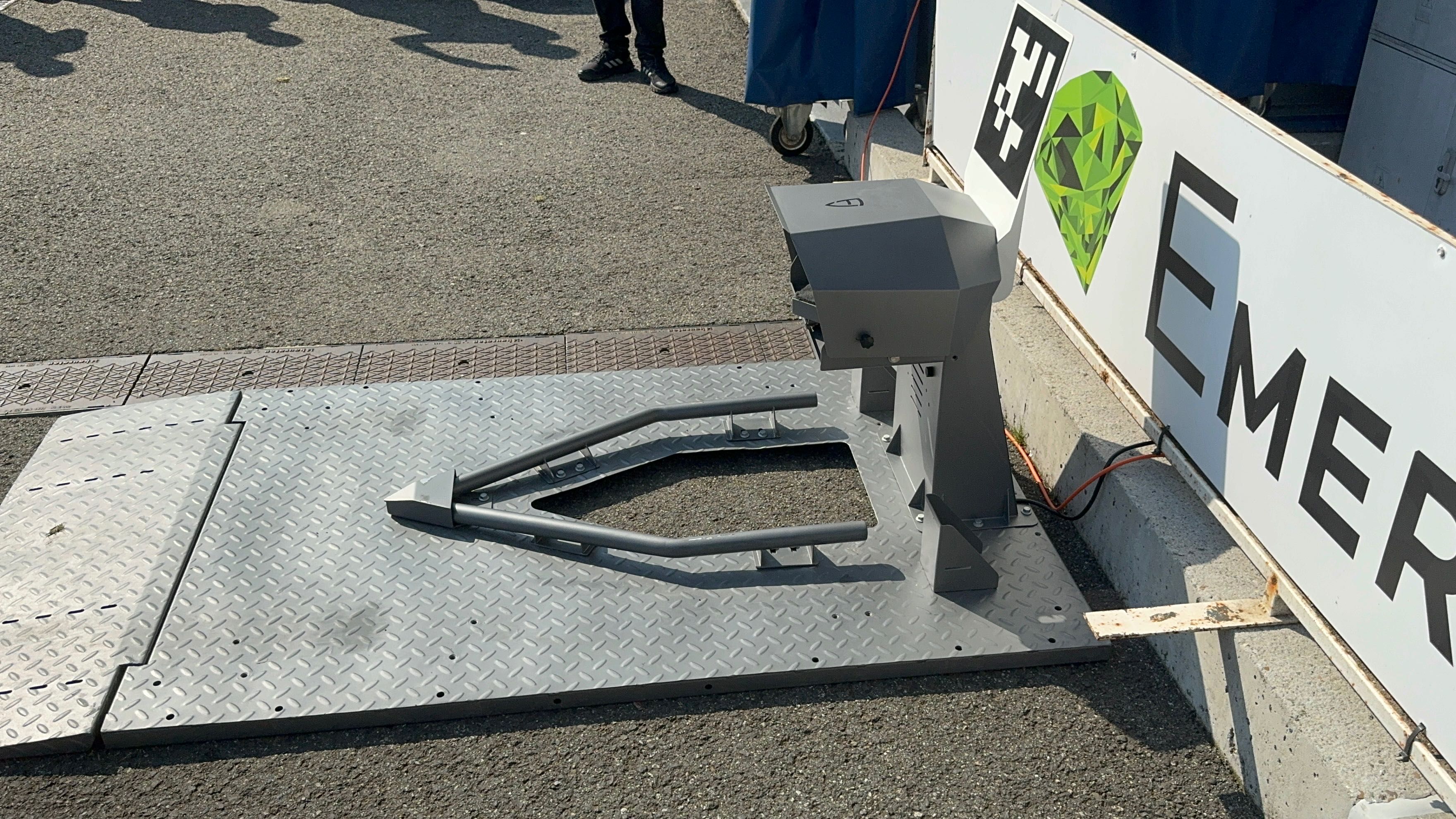 Robot koszący Kosiarka autonomiczna FJDynamics RM 21 do 3 ha/dziennie