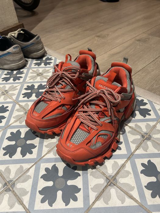 Balenciaga track 41