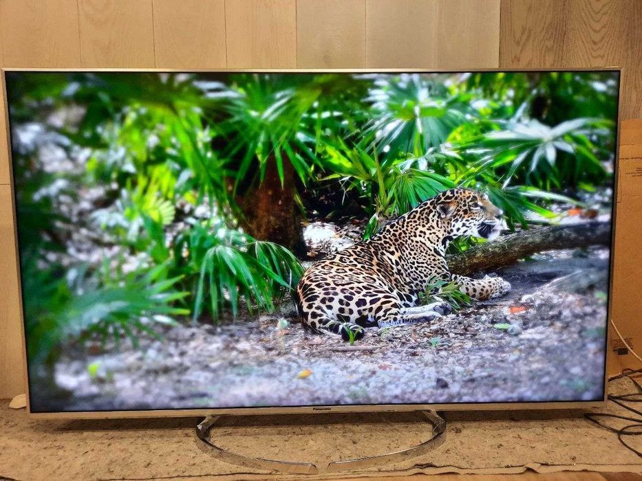 58" 4К UHD Смарт Український PANASONIC 58DXX789 Німеччини