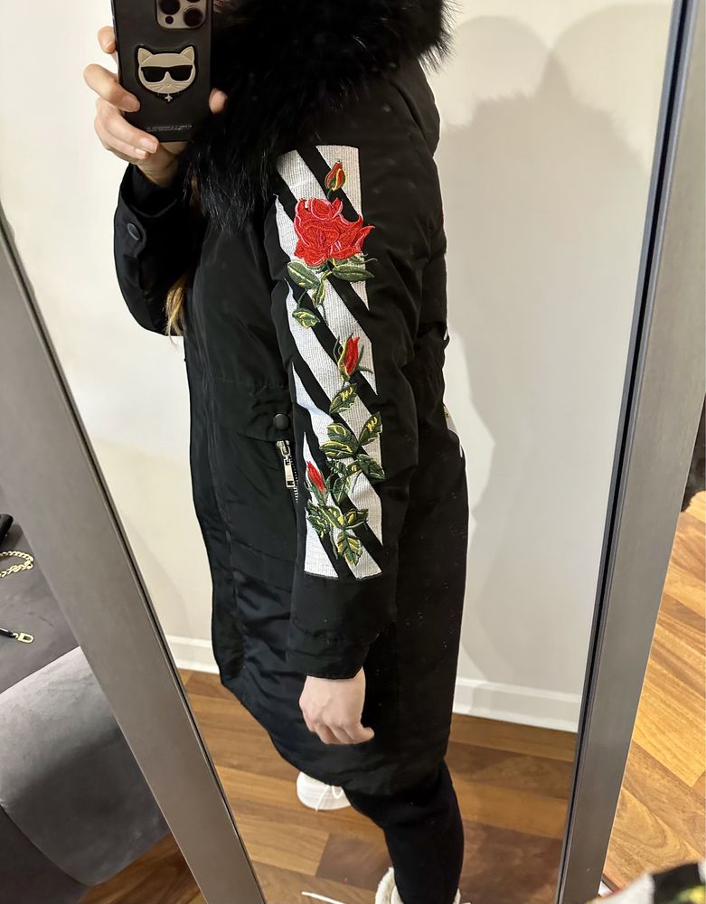 Kurtka parka z futerkiem i znakiem off-white