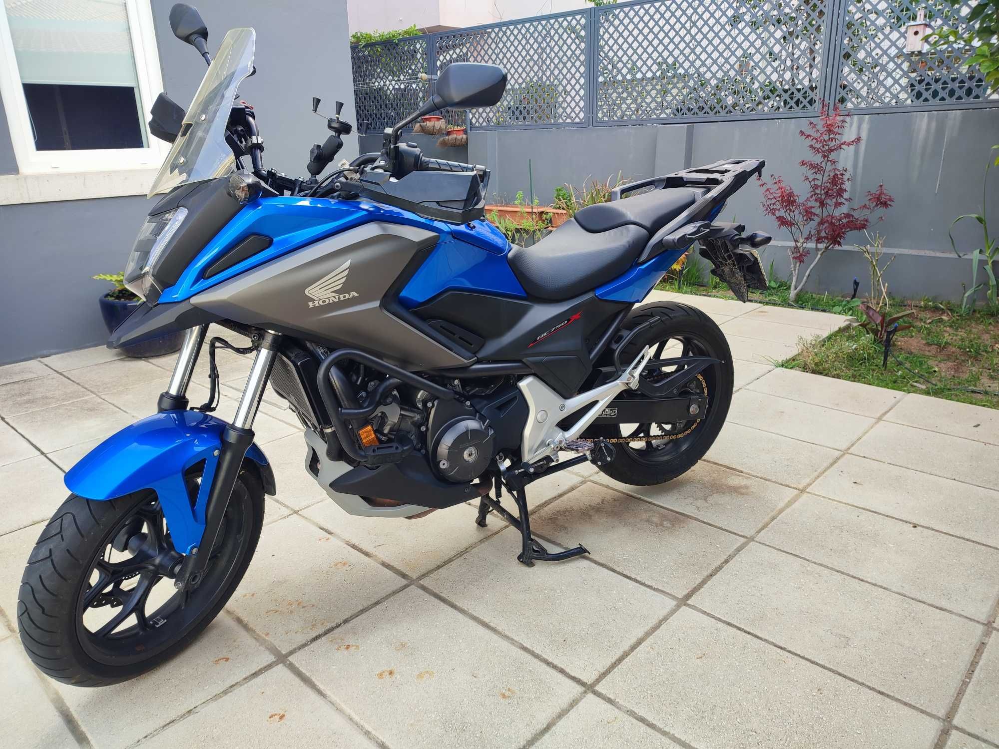 Honda 750X 2019, Azul com Kit de viagem