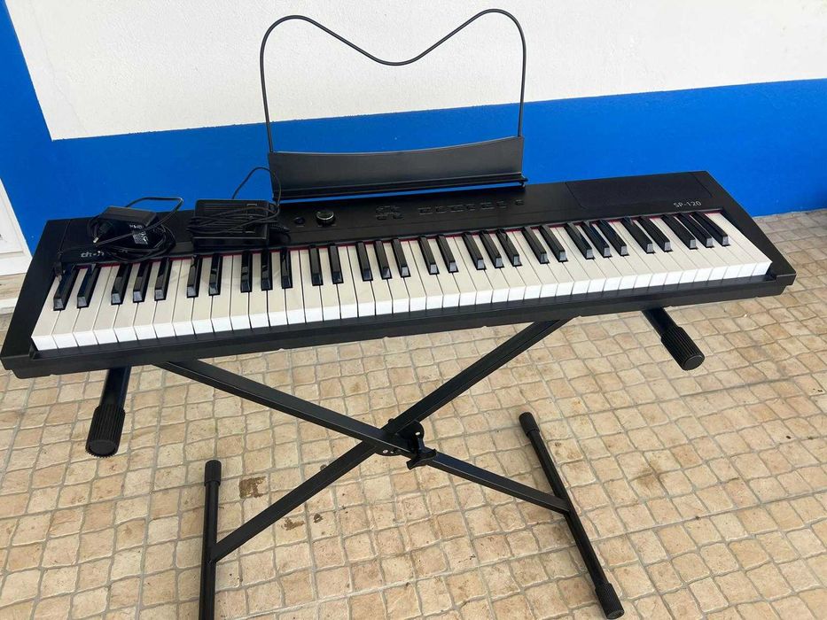 Piano Digital THOMANN