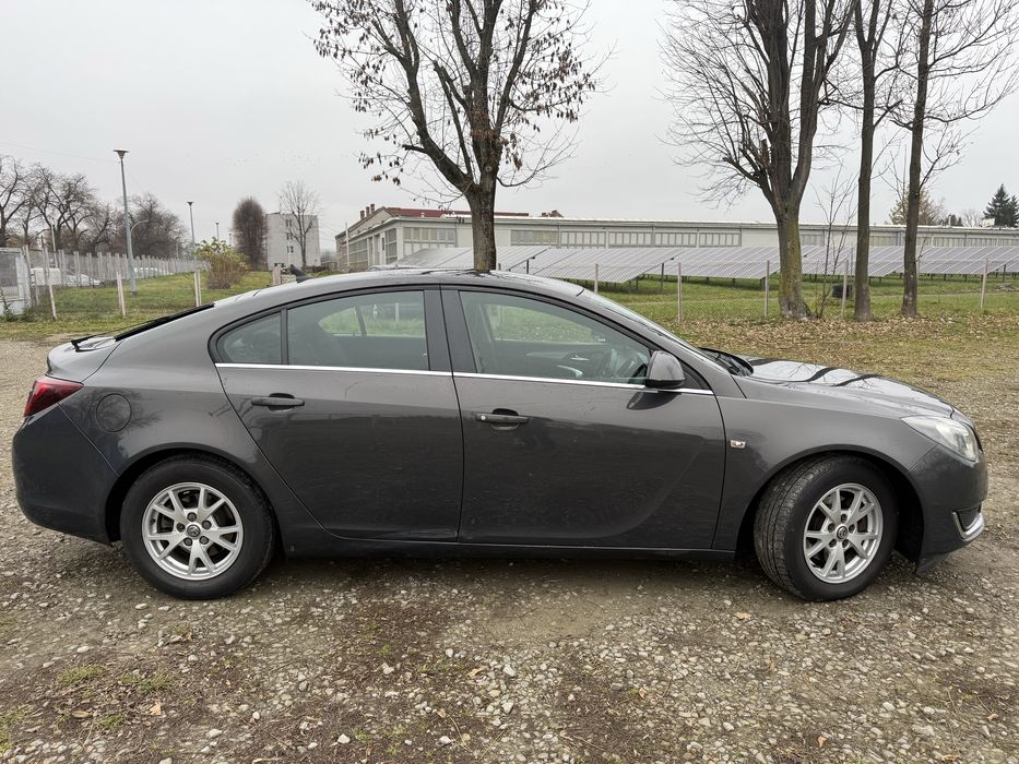 Opel inignia 2.0 diesel duza nawi 6biegow stan bdb mozliwa zamiana !