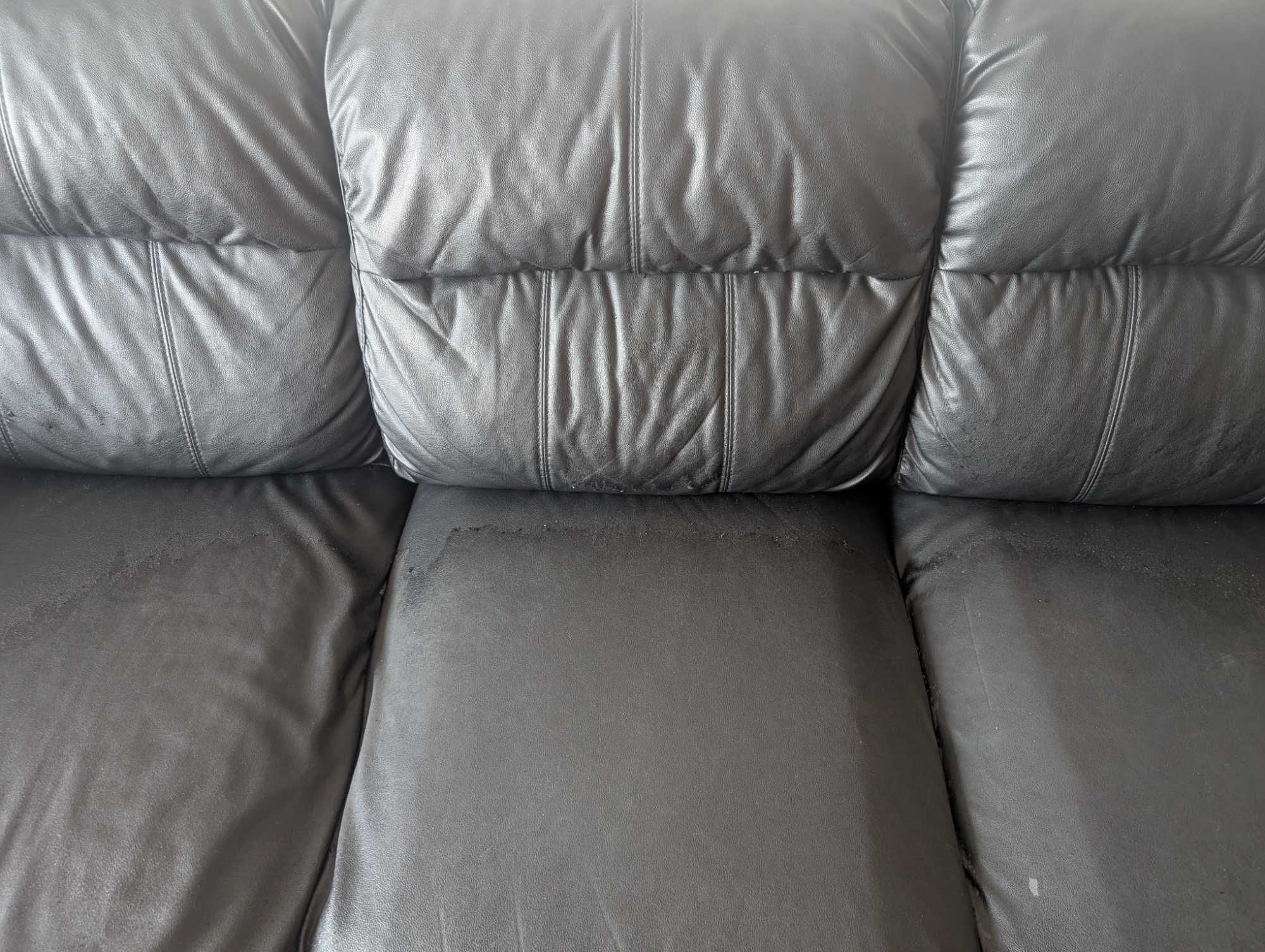 Sofa preto chaise longue