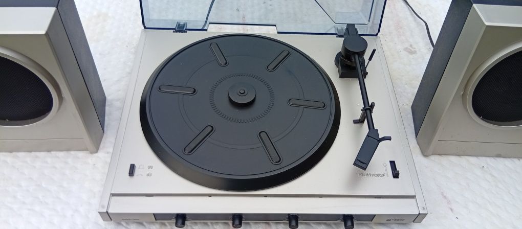 Gramofon UNITRA z glosnikami