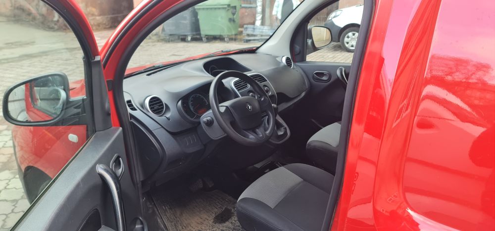 Renault Kangoo 33 квт с запасом хода до 250 км