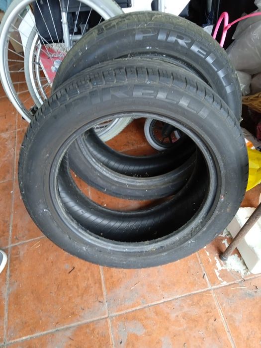Vendo pneus Pirelli