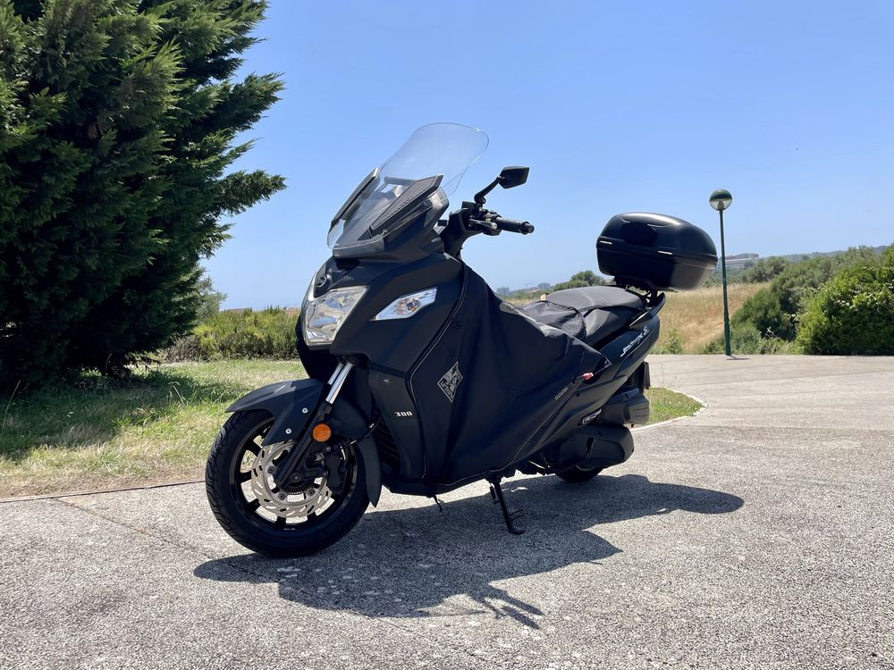 SYM Joymax 300i Z | Conforto, Potência e Economia