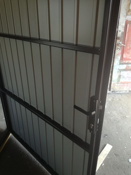 Drzwi techniczne gospodarcze