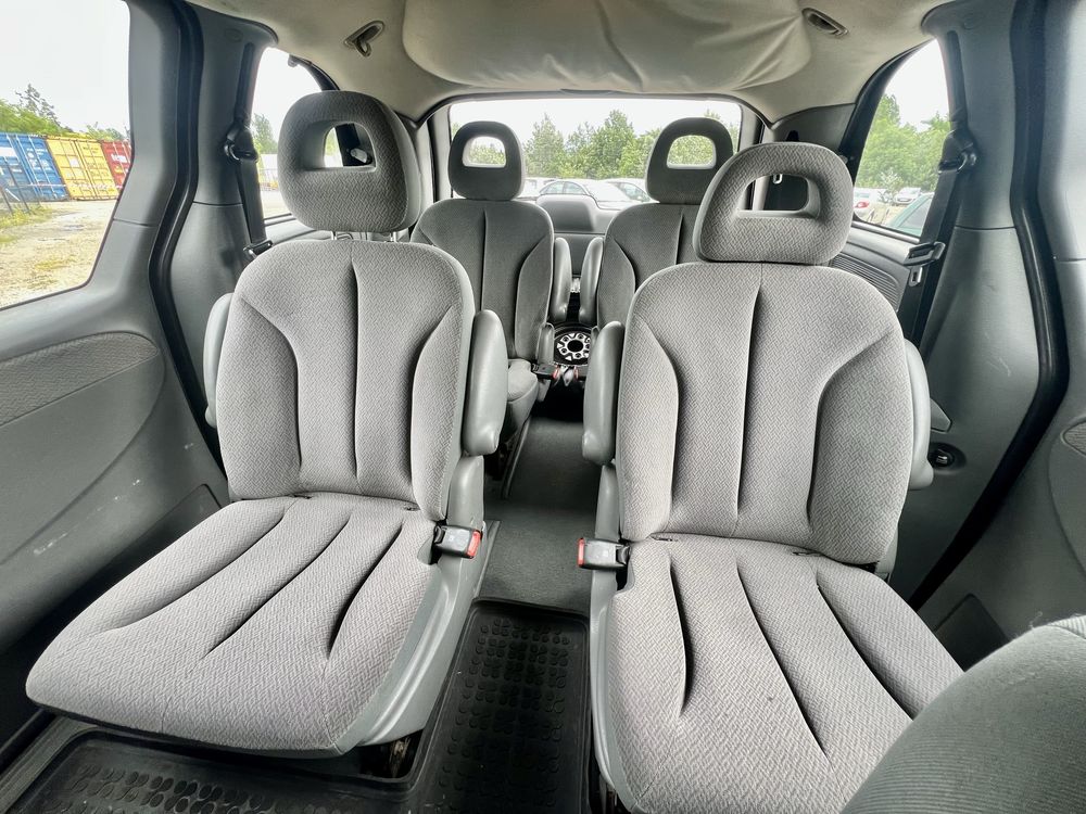 Chrysler Voyager 3.3 * Automat * LPG* Klima * Hak * 2007 * 7-Osob