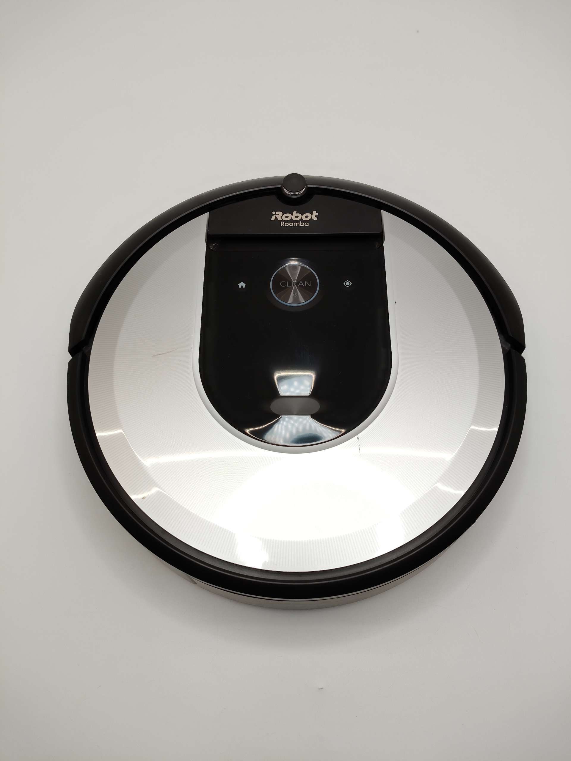 Robot sprzątający iRobot Roomba i7+ srebrny/szary