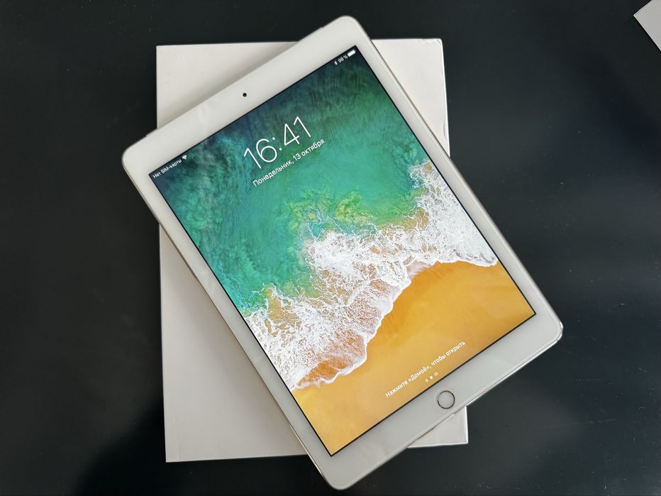 iPad Air 2 128 GB + 4 GB, золотий — в чудовому стані!