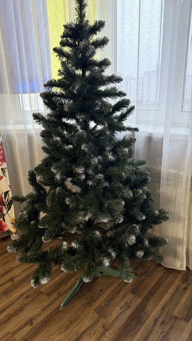 Ялинка «Снігова Королева»