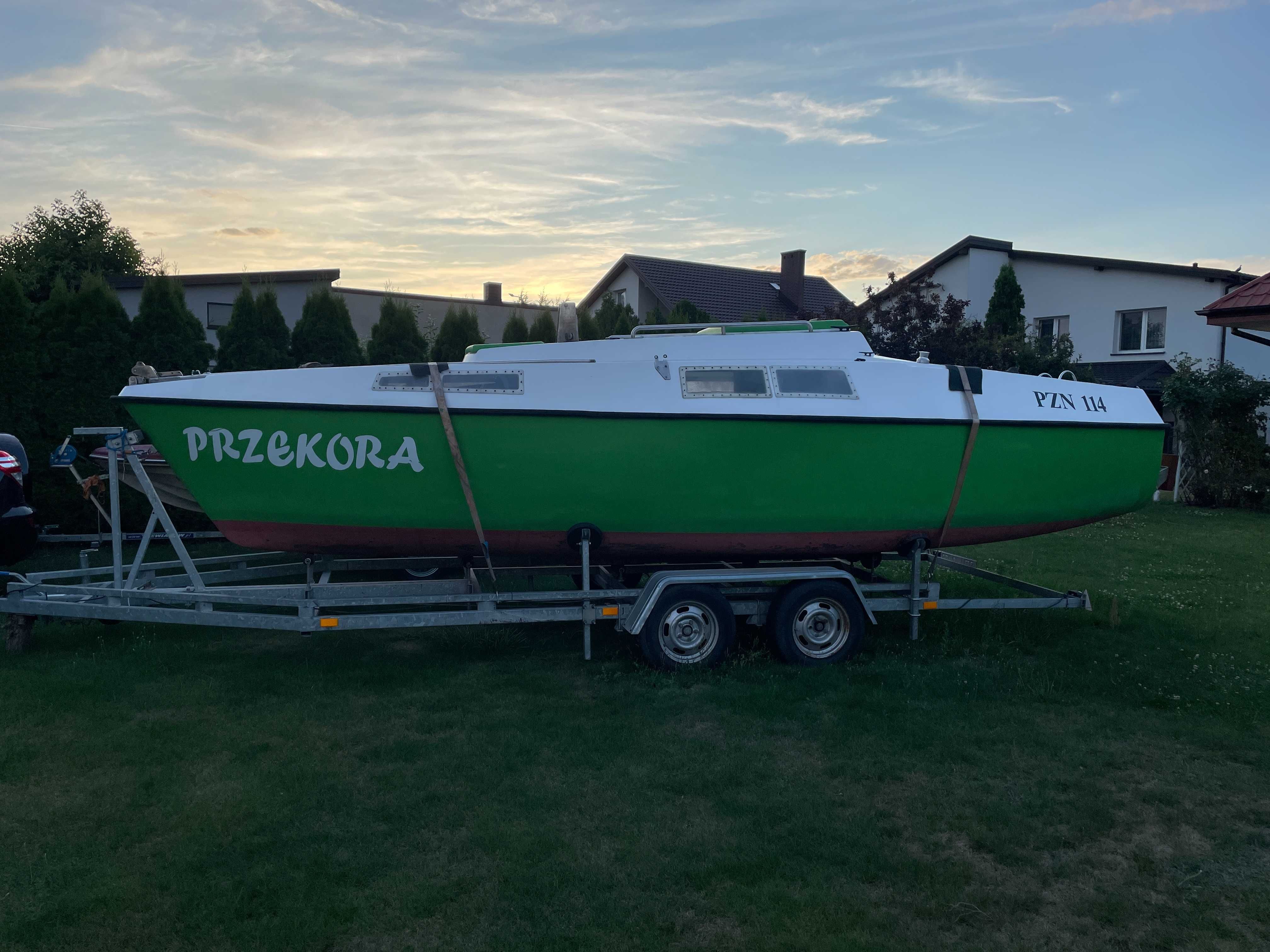 Sprzedam jacht MAK 707 zarejestrowany w REJA 24 do 11.09 na wodzie