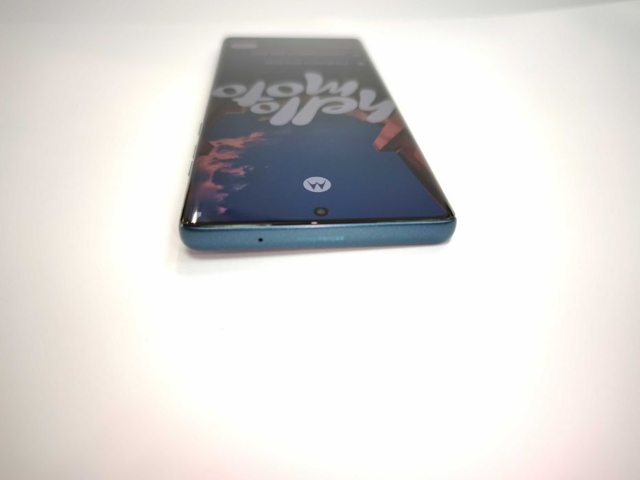 ПРОДАМ Смартфон Motorola Edge 50 Fusion 12/512GB Forest Blue