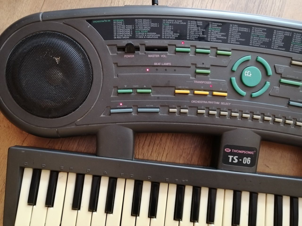 Keyboard Thompsonik działający dla początkujących muzyków