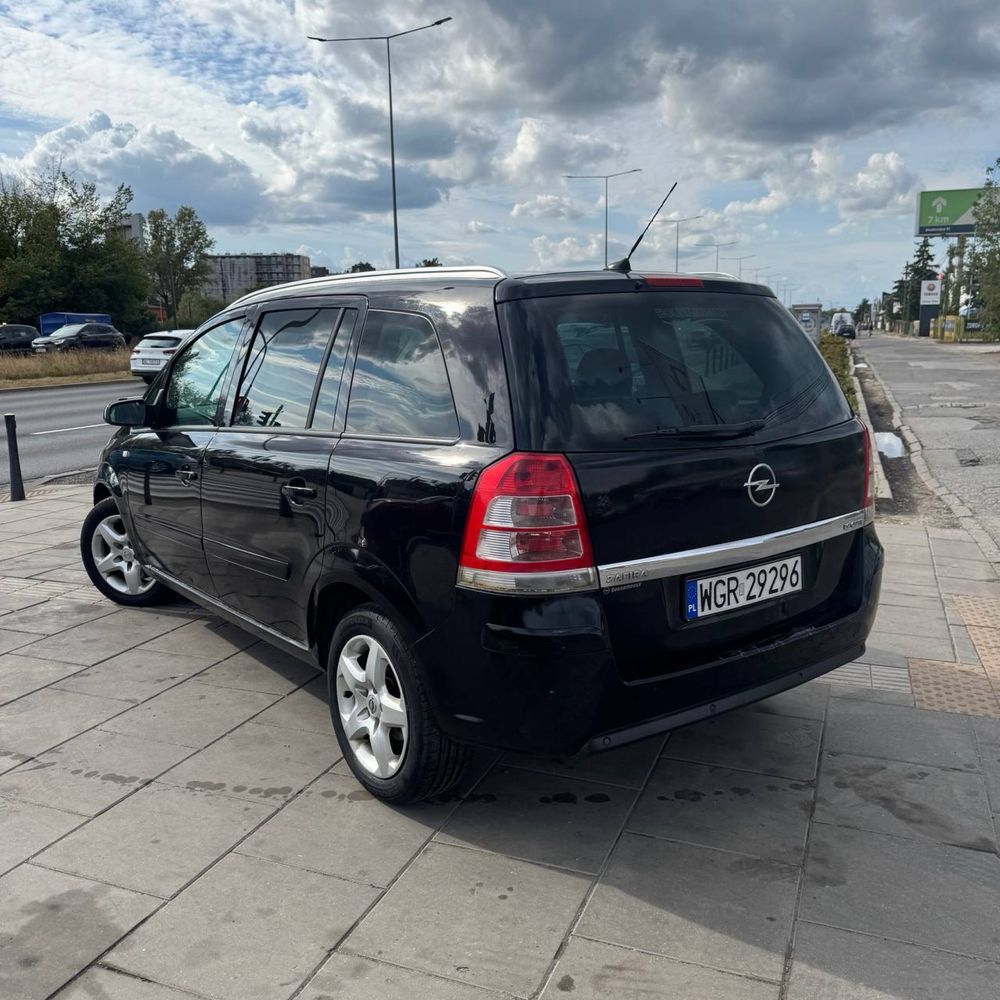 Na sprzedaż Opel Zafira B 1.9D/nowy silnik/sztywne zawieszenie/7 osób