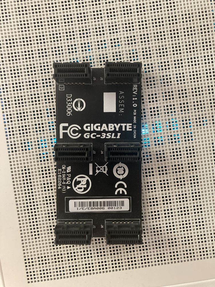 Gigabyte GC-3SLI-3-Смуговий Роз'єм Nvidia SLI SLI