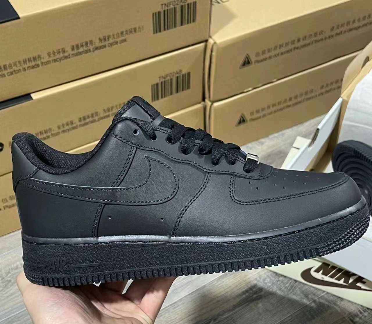 Nike Air Force 1 '07 Black 44