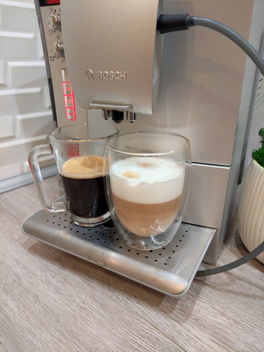 Кофемашина bosch verocafe lattepro, зернова.