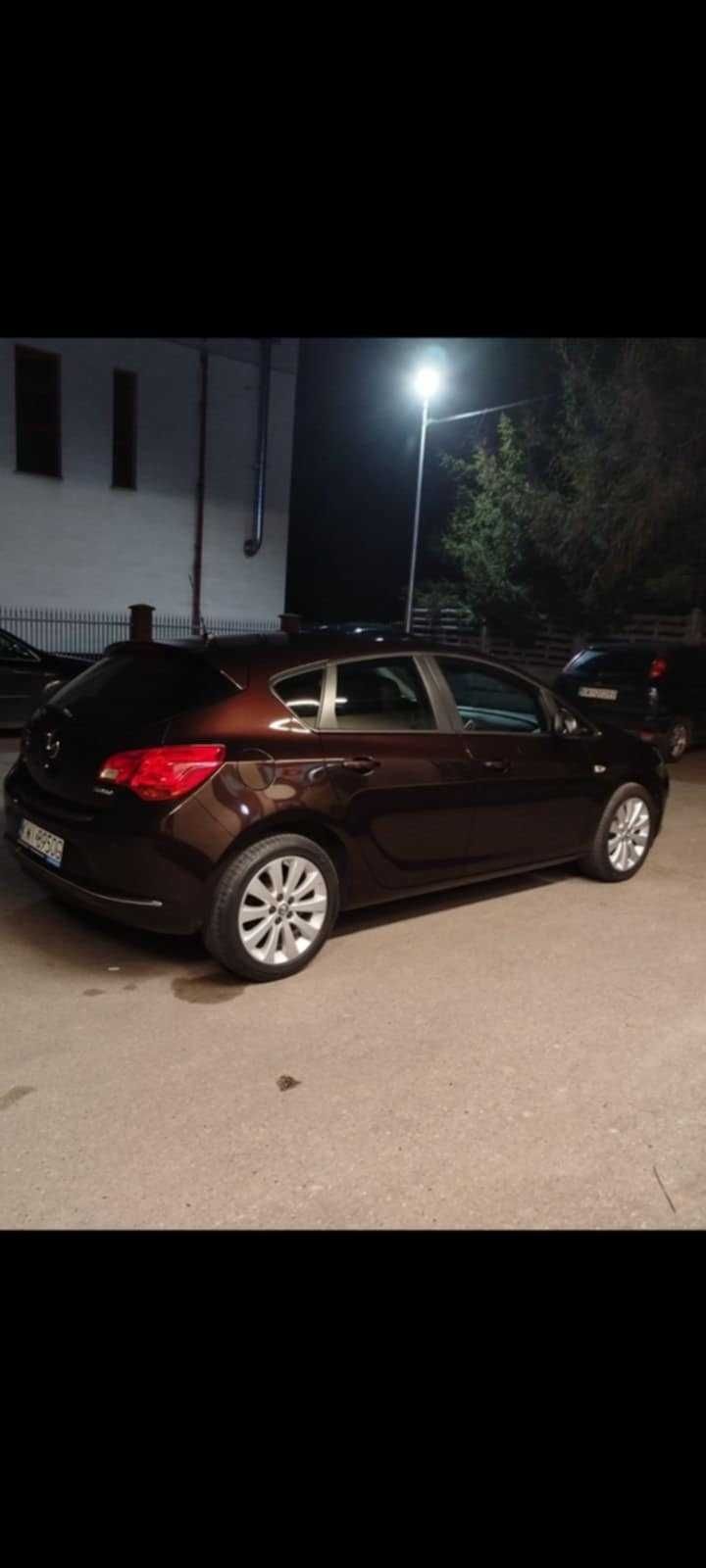 Opel Astra J 2015r