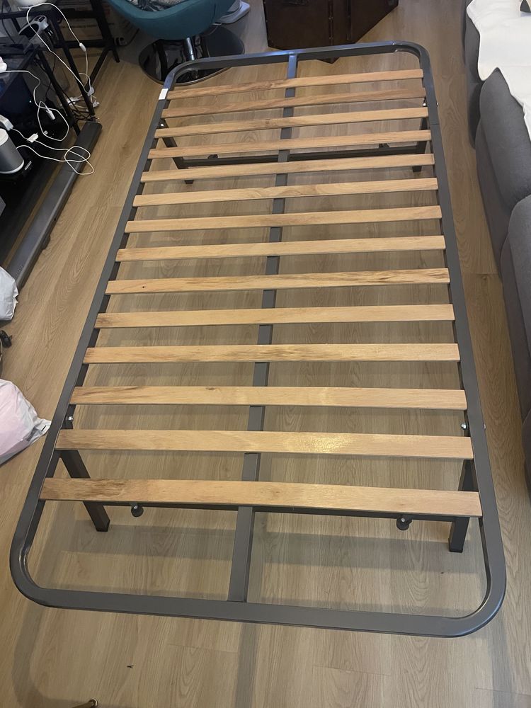 Estrado cama e colchao