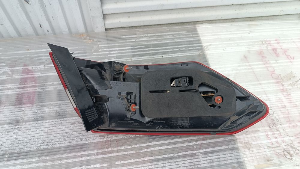 Vendo farolim direito de Mercedes W 212 ano 2010/13