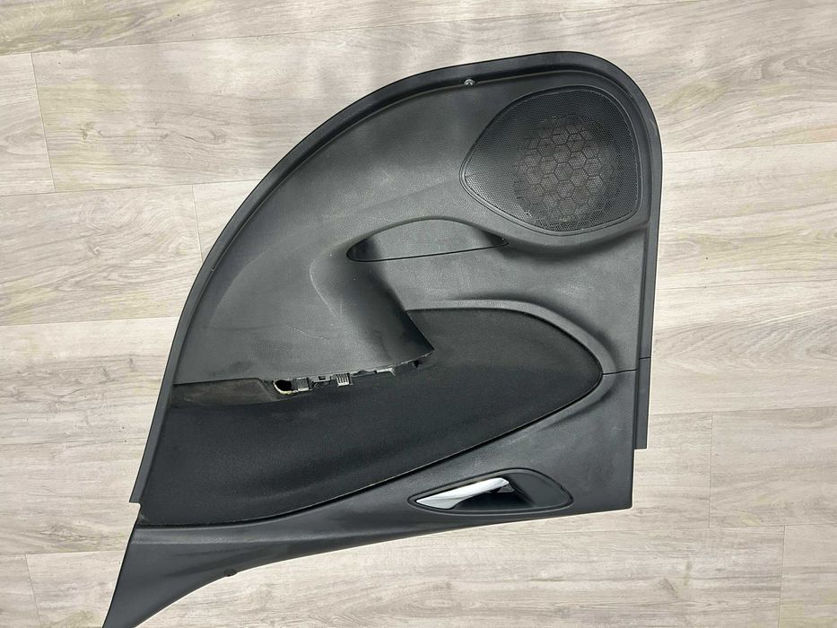 Części do opel astra K (elementy z drzwi)