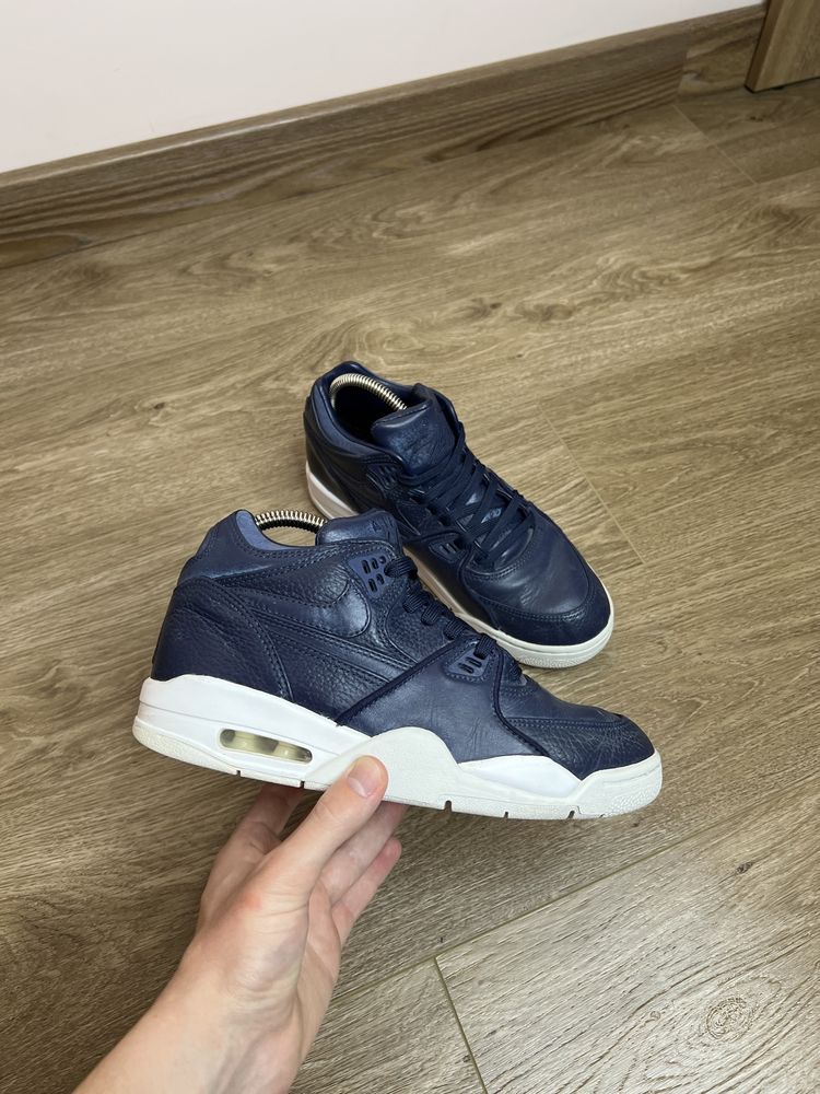 Продам БОМБЕЗНІ кросівки Nike Air Flight 89 “Obsidian”