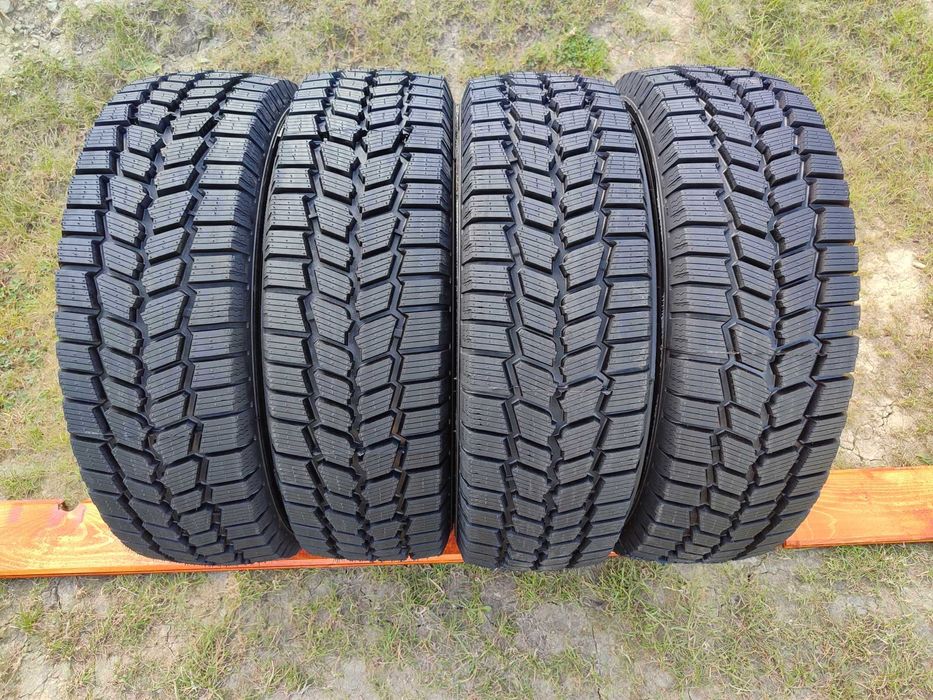 Opony zimowe wzmacniane BUS 215/65 R16C