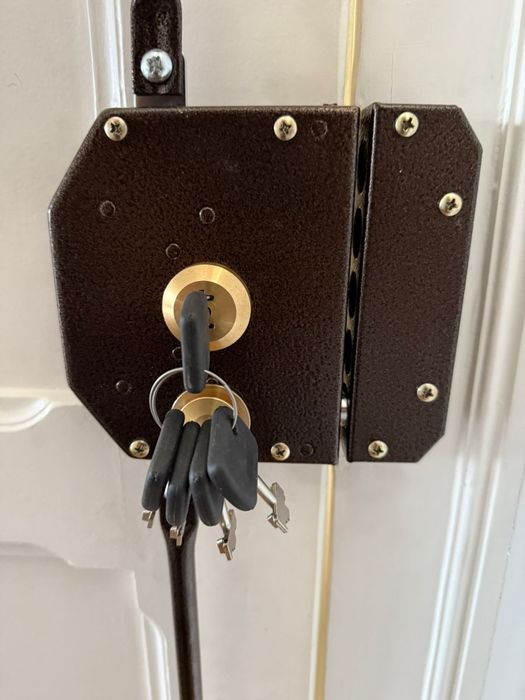 Mudança fechaduras, segredo chaves, reparação, portas, chaveiro