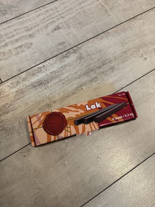 Lak do pieczęci 0,3 kg 6 lasek, nowy